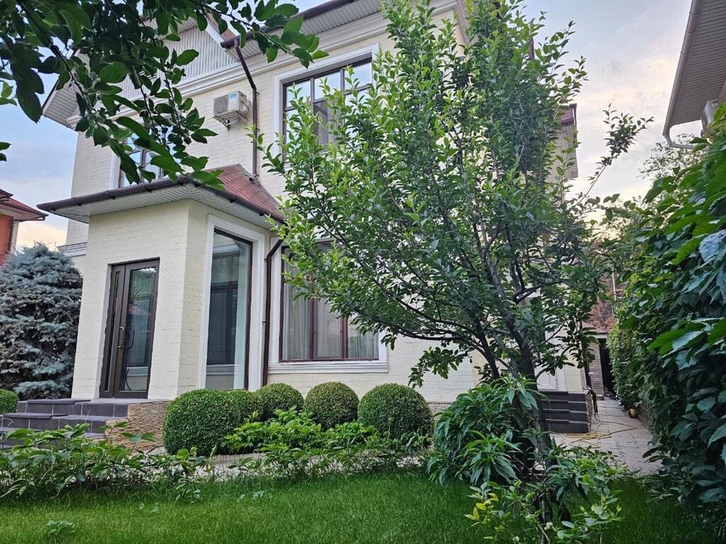 Продается дом, центр. Рядом ТЦ Азия Молл, в 3 минутах от проспекта: фото 2