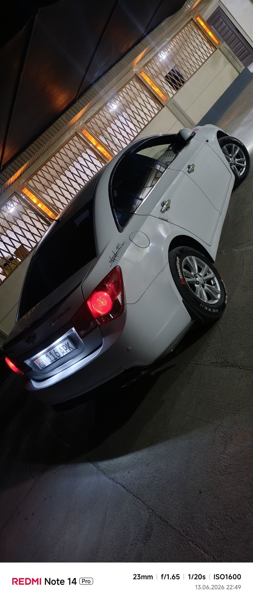 Chevrolet Cruze: 2012 г., 1.6 л, Механика, Бензин, Седан: фото 4