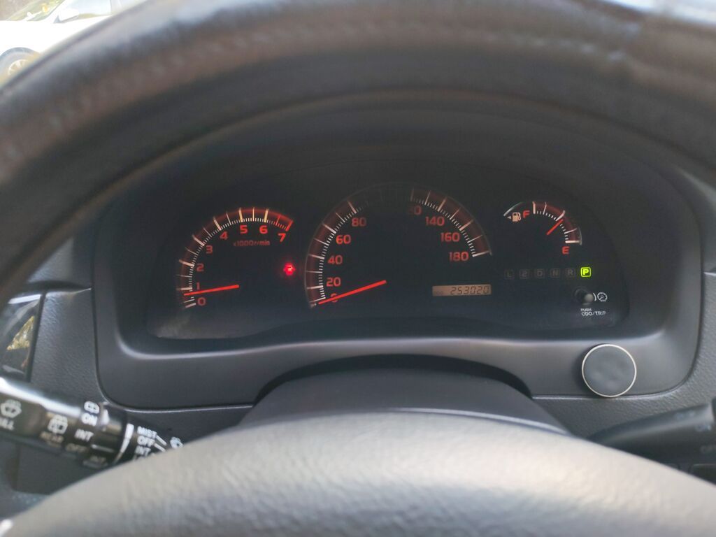 Toyota Ipsum: 2003 г., 2.4 л, Газ, Минивэн: фото 8
