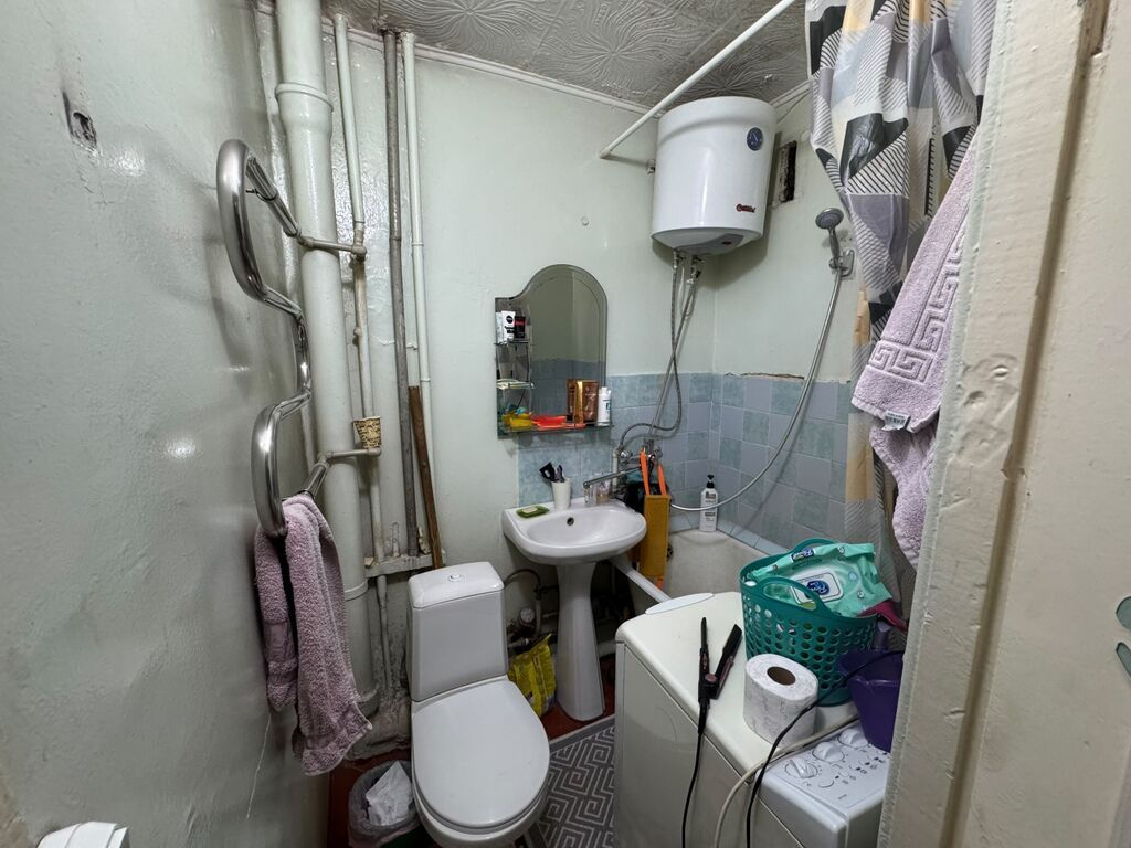 2 комнаты, 44 м², 8 мкр 104 серия, 2 этаж, Старый ремонт: фото 5