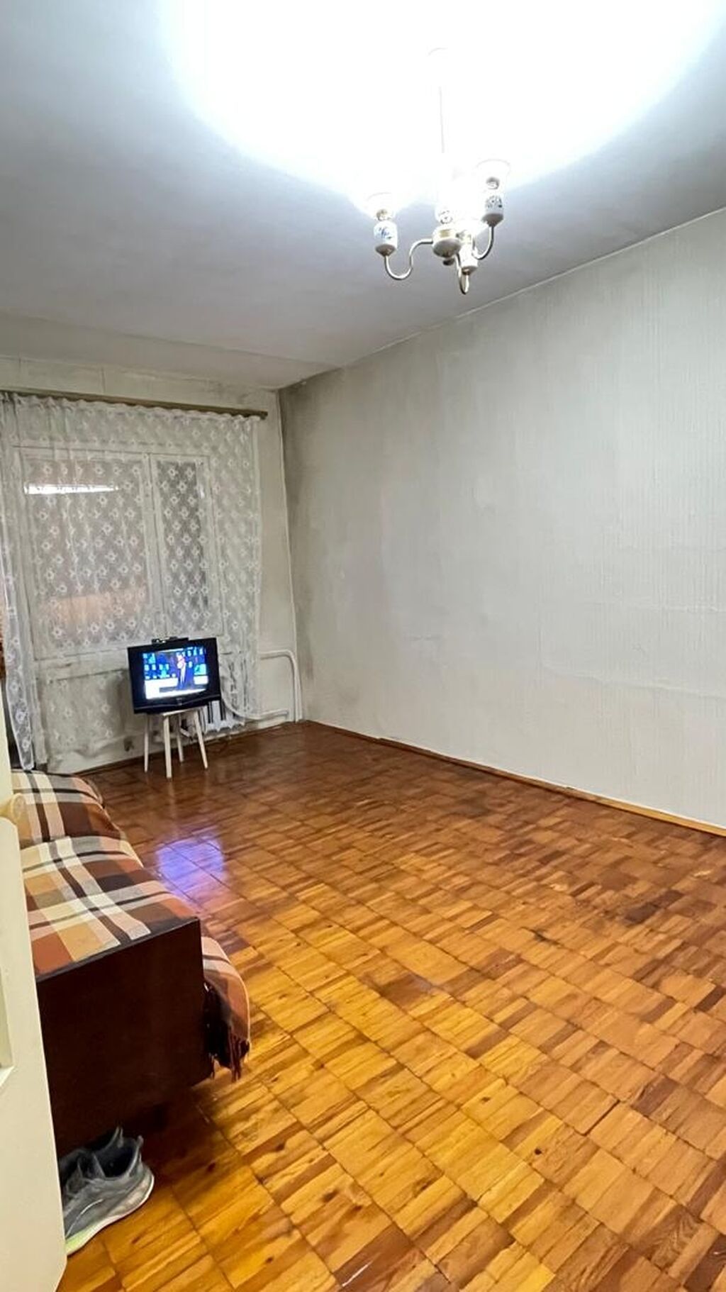 1 комната, 36 м², Кудайберген авторынок 105 серия, 3 этаж, Старый ремонт: фото 4