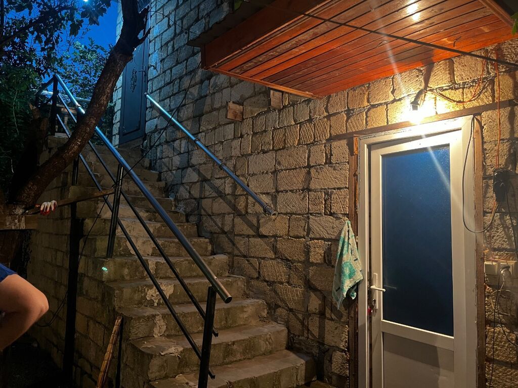 6 otaqlı, 100 kv. m, Kredit yoxdur, Orta təmir