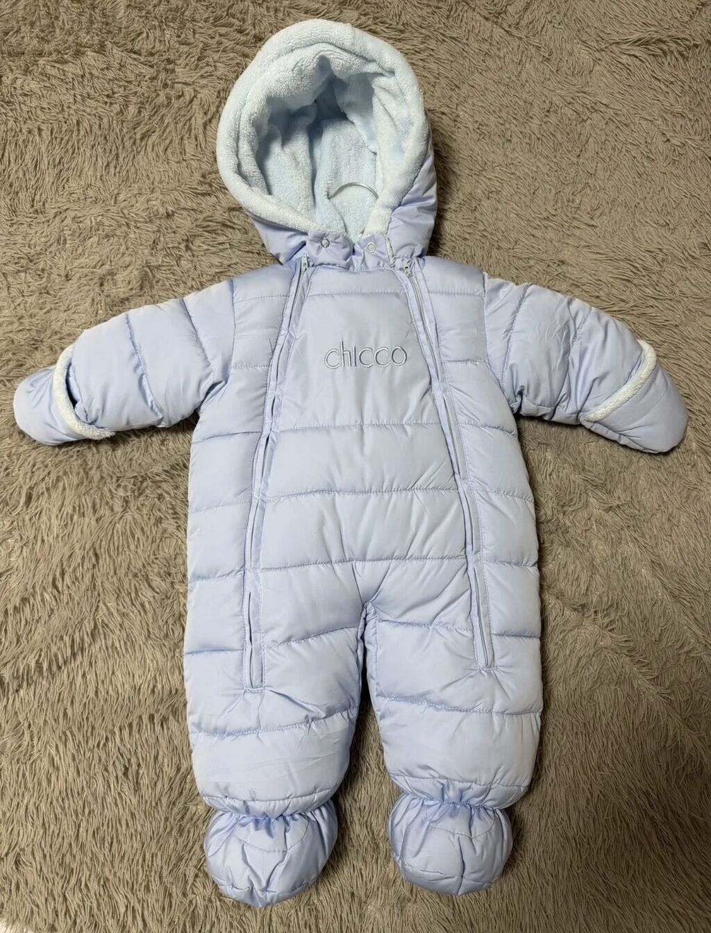 АБСОЛЮТНО НОВЫЙ Детский зимний комбинезон Chicco. - Теплый пухлый