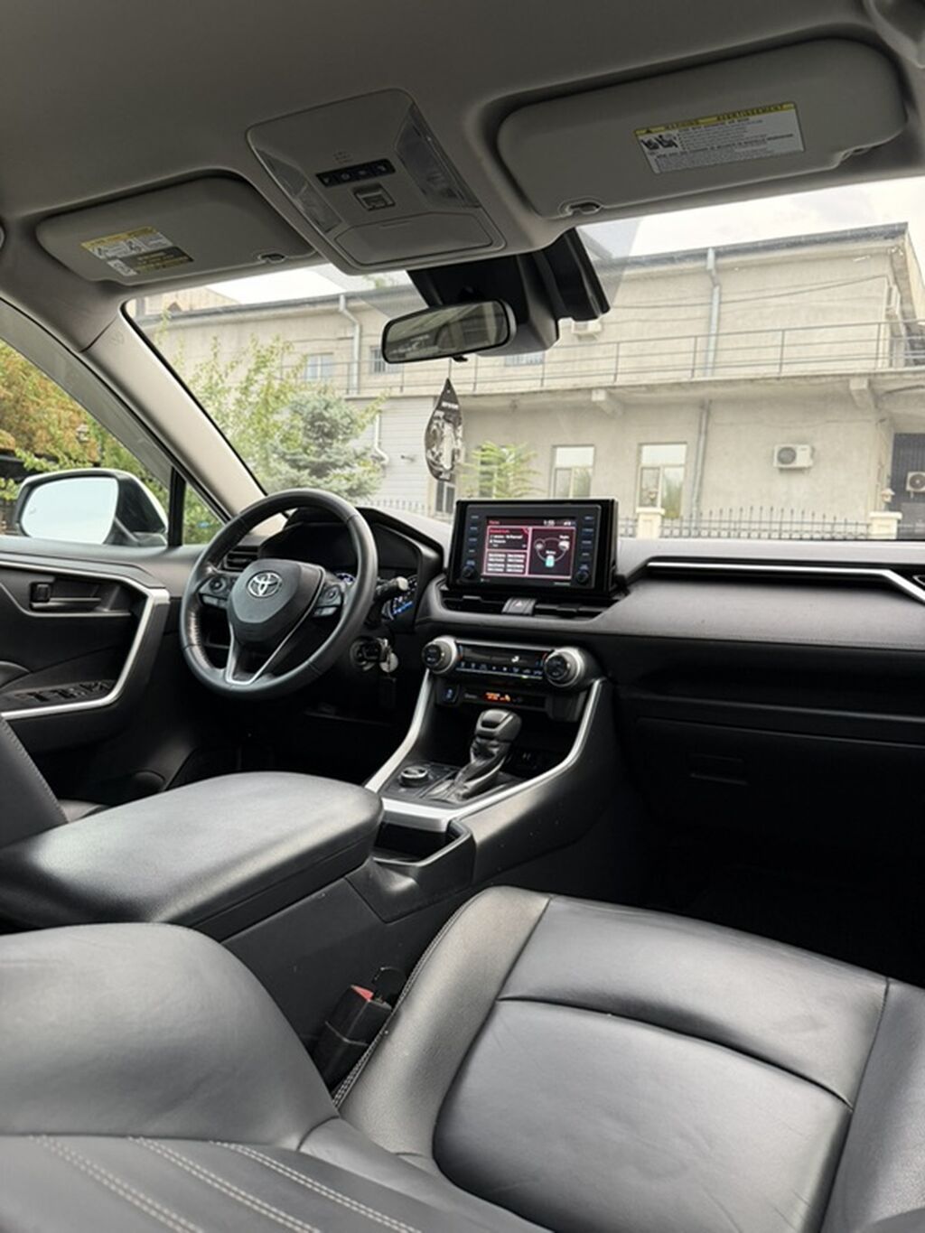 Toyota RAV4: 2019 г., 2.5 л, Автомат, Гибрид, Кроссовер: фото 5