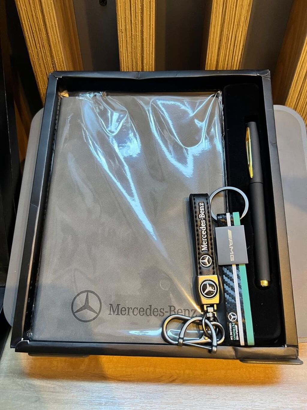 Подарочный набор для любителей Mercedes . В комплекте блокнот, ручка: фото 2