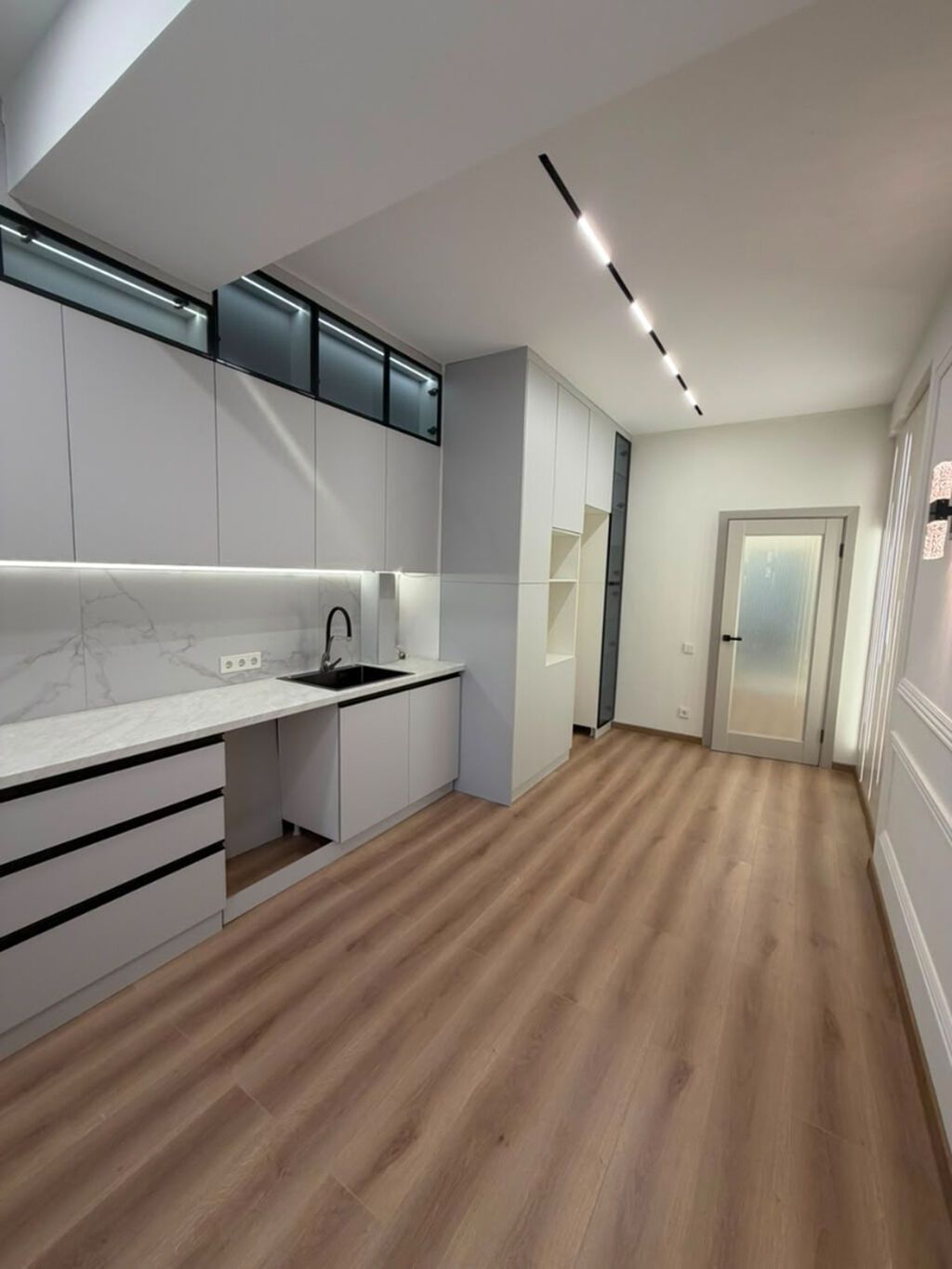 3 комнаты, 93 м², Асанбай мкр Элитка, 13 этаж, Свежий ремонт: фото 4