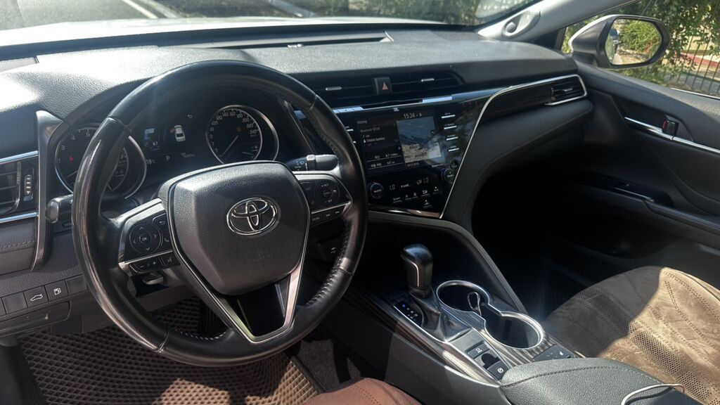 Toyota Camry: 2017 г., Автомат, Бензин, Седан: фото 4