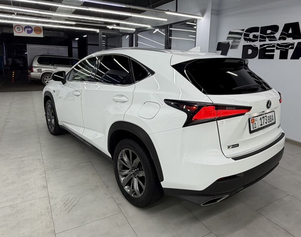 Lexus NX: 2017 г., 2 л, Автомат, Бензин, Кроссовер: фото 5