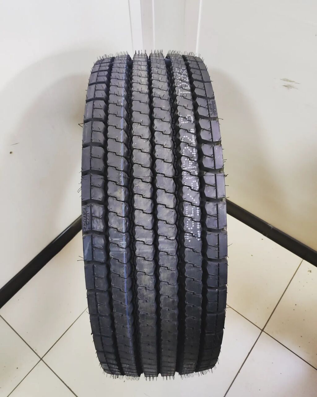Шина AEOLUS 295/60R22,5/18PR WDL60 предназначена для установки на: фото 2