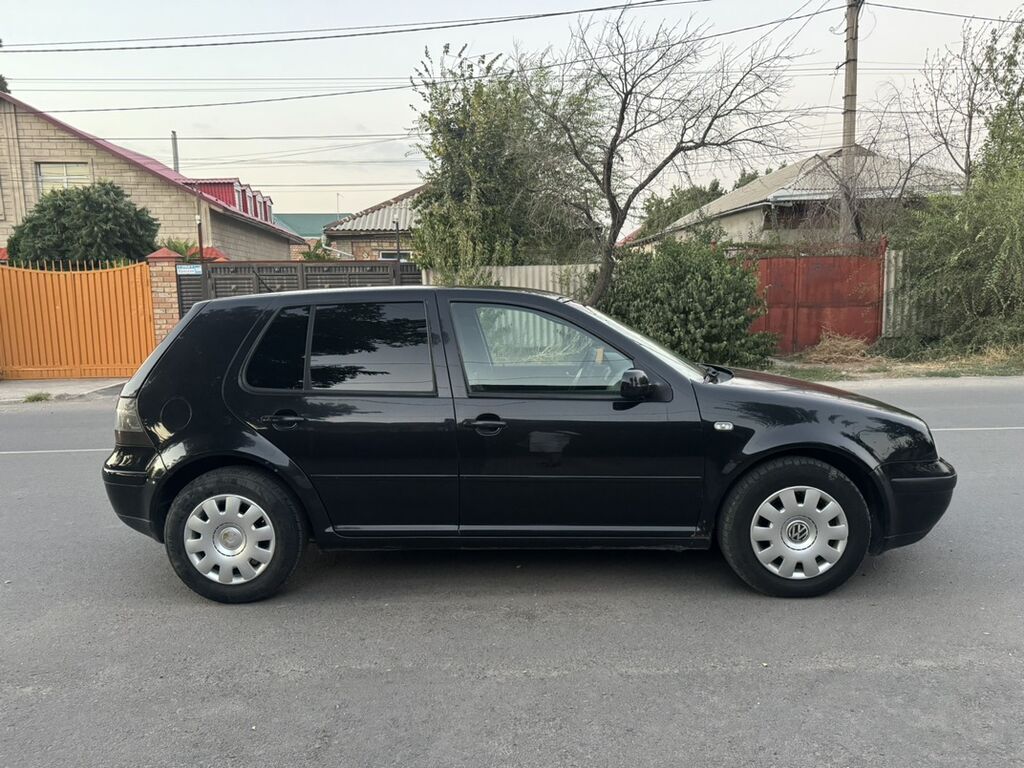Volkswagen Golf: 2003 г., 2 л, Автомат, Бензин, Хэтчбэк: фото 4