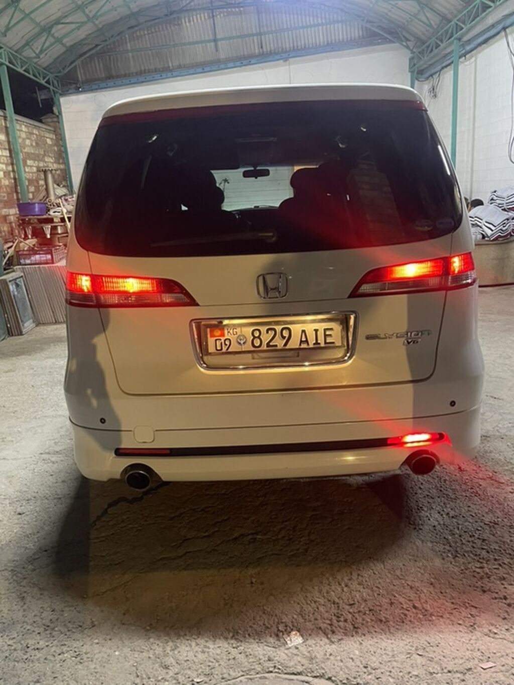 Honda Elysion: 2005 г., 3 л, Автомат, Газ, Минивэн: фото 5