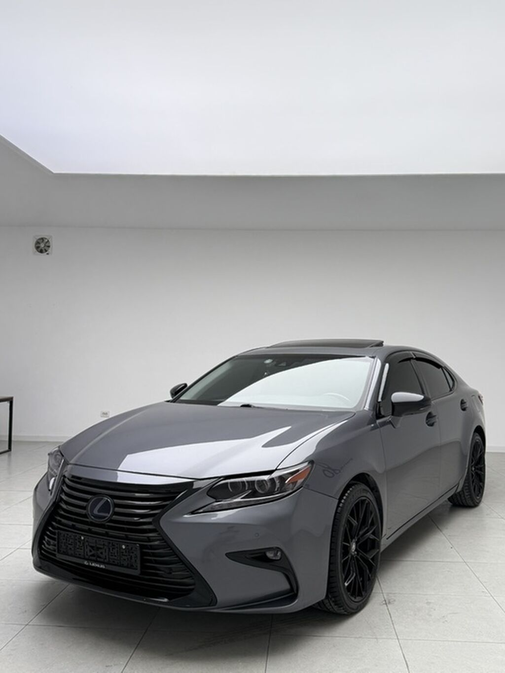 Lexus ES: 2017 г., Гибрид, Седан: фото 2
