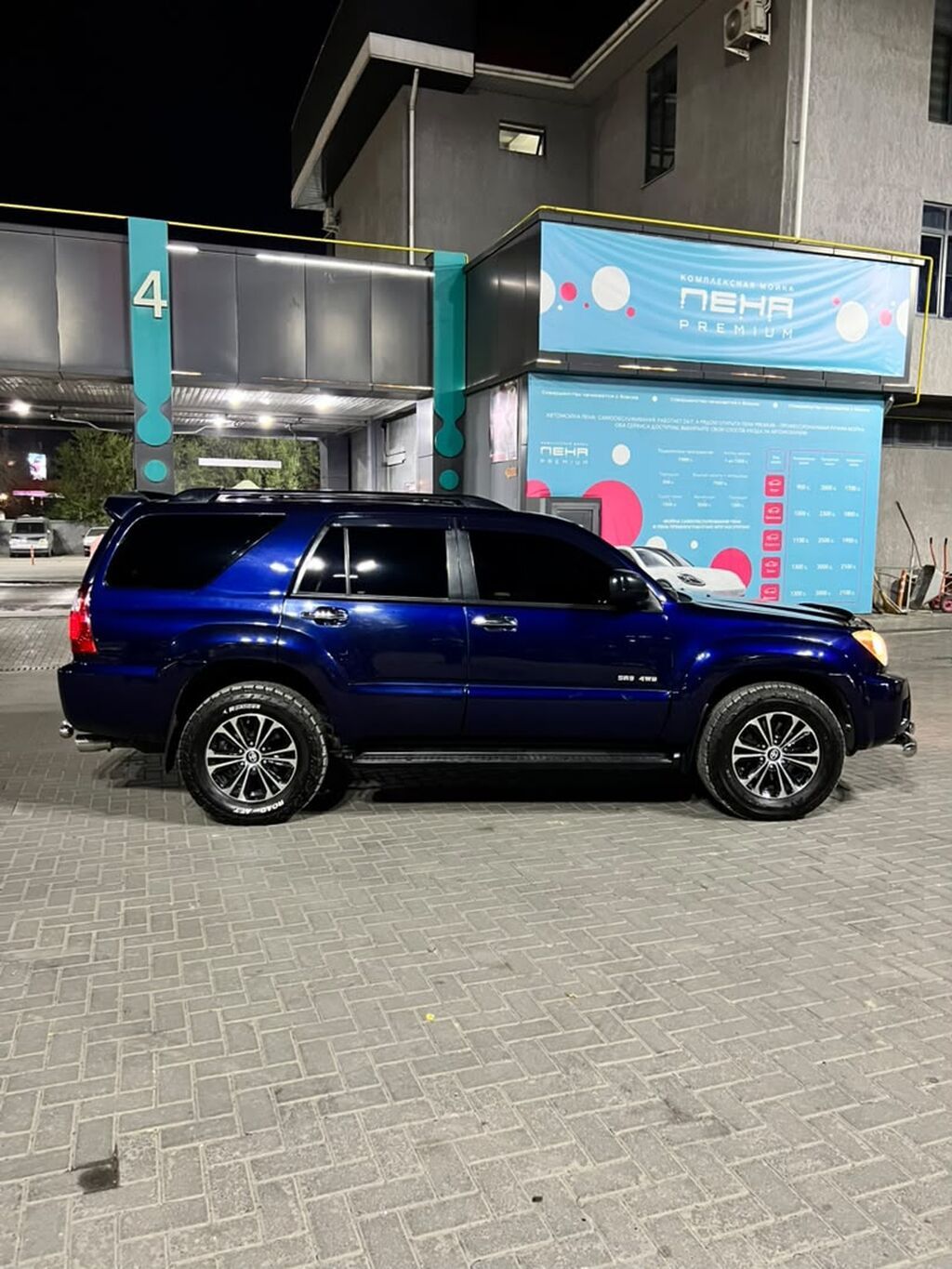 Toyota 4Runner: 2007 г., 4 л, Автомат, Бензин, Внедорожник: фото 3