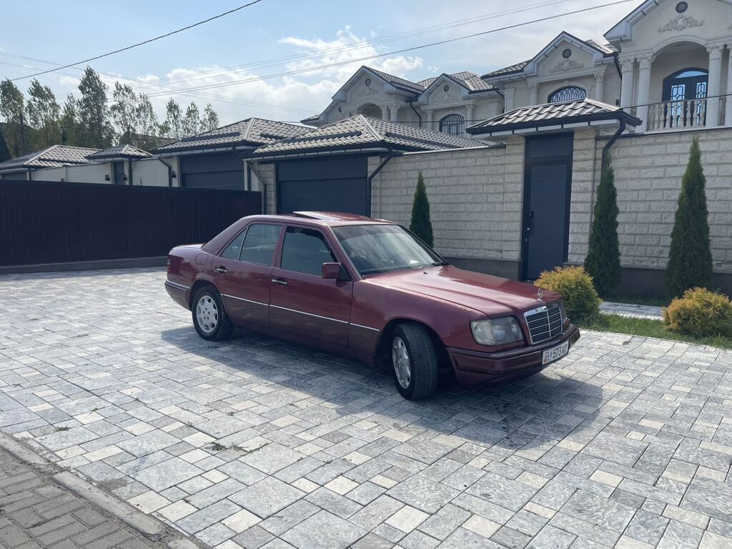 Mercedes-Benz W124: 1994 г., 3.2 л, Автомат, Бензин, Седан: фото 1