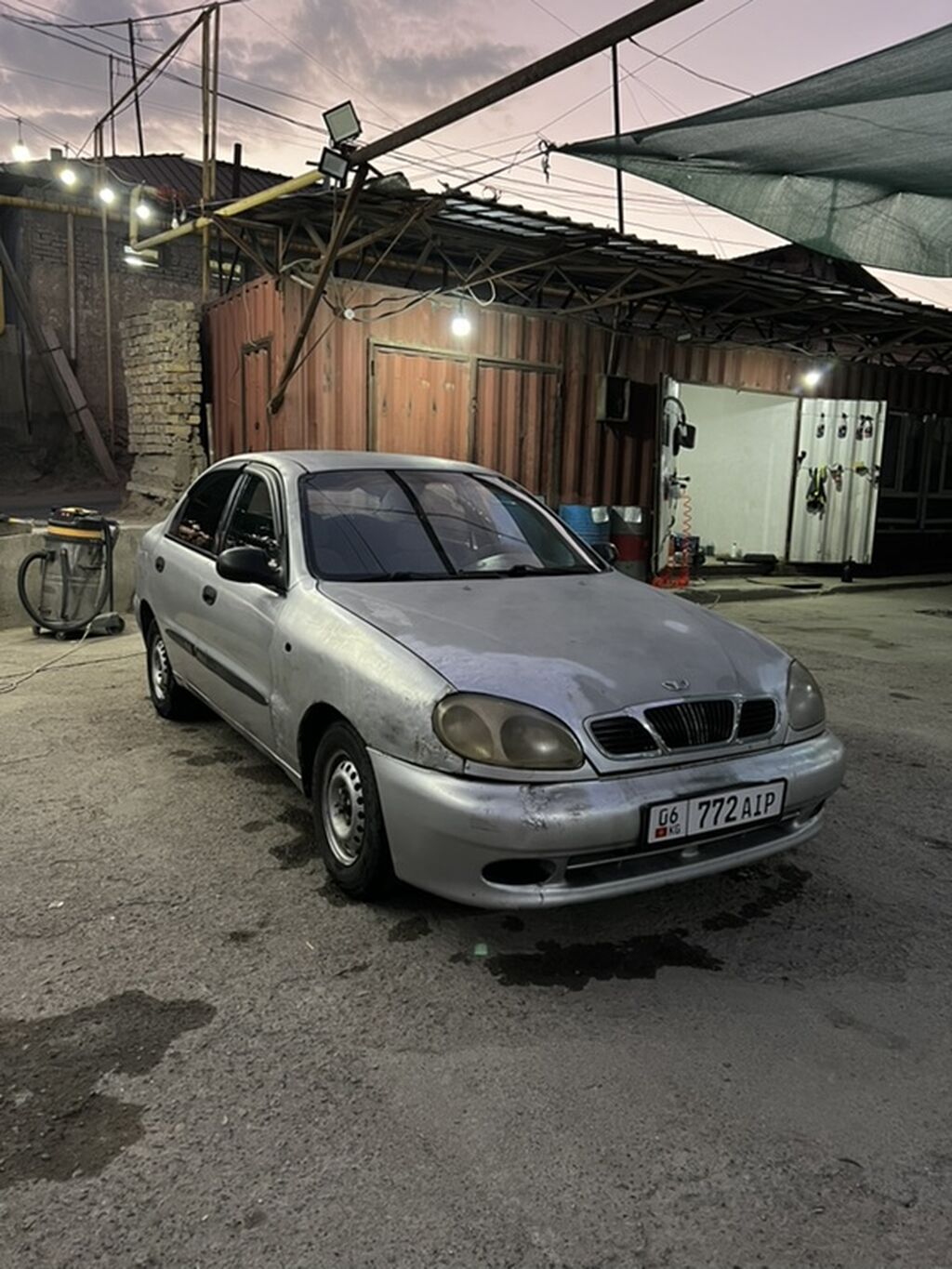 Daewoo Lanos: 1996 г., Механика, Бензин, Седан: фото 3