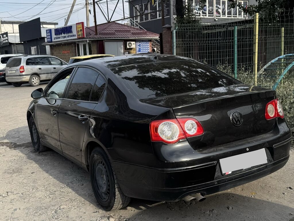 Volkswagen Passat: 2005 г., 2 л, Автомат, Бензин, Седан: фото 5