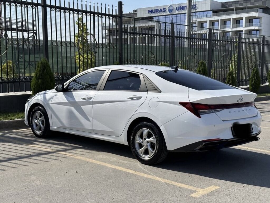Hyundai Avante: 2022 г., Автомат, Газ: фото 6