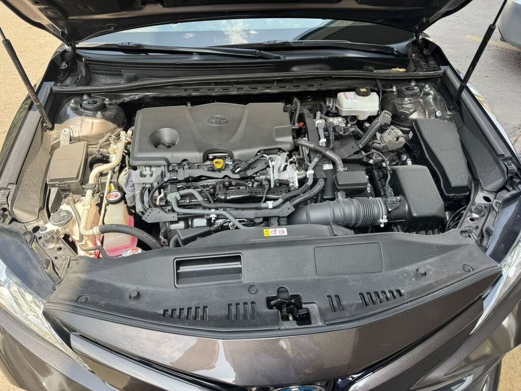 Toyota Camry: 2019 г., 2.5 л, Вариатор, Гибрид, Седан: фото 4