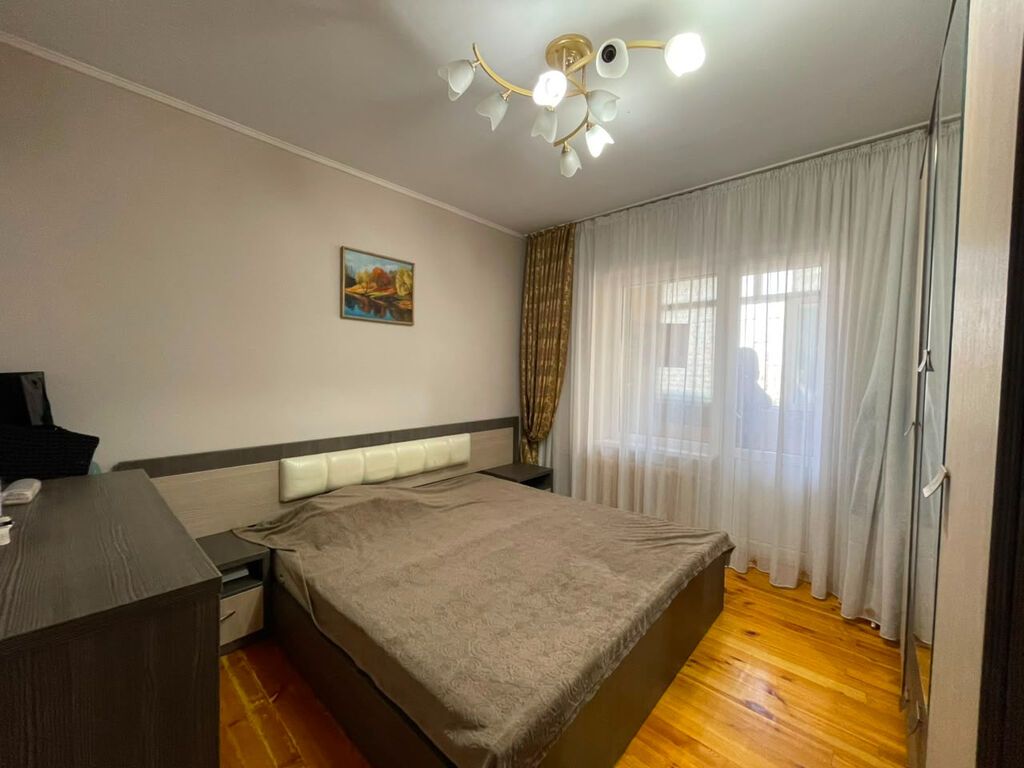 3 комнаты, 74 м², 12 мкр 105 серия, 1 этаж, Косметический ремонт: фото 2