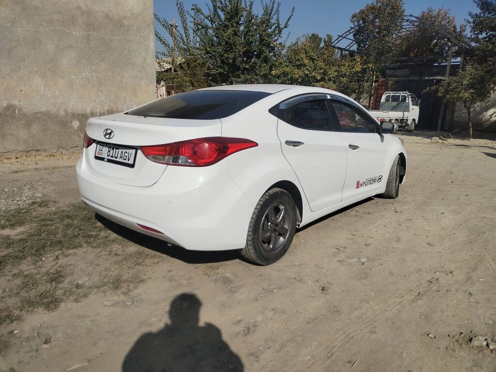 Hyundai Elantra: 2012 г., 1.6 л, Автомат, Бензин, Седан: фото 2