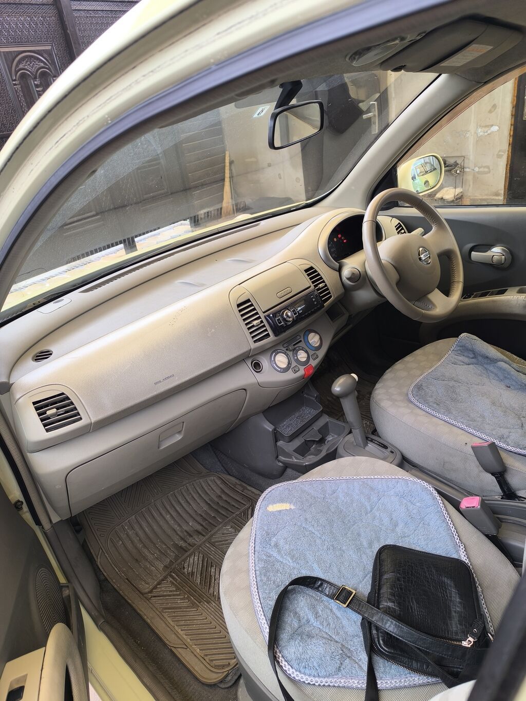 Nissan March: 2003 г., 1.3 л, Автомат, Бензин, Хэтчбэк: фото 4