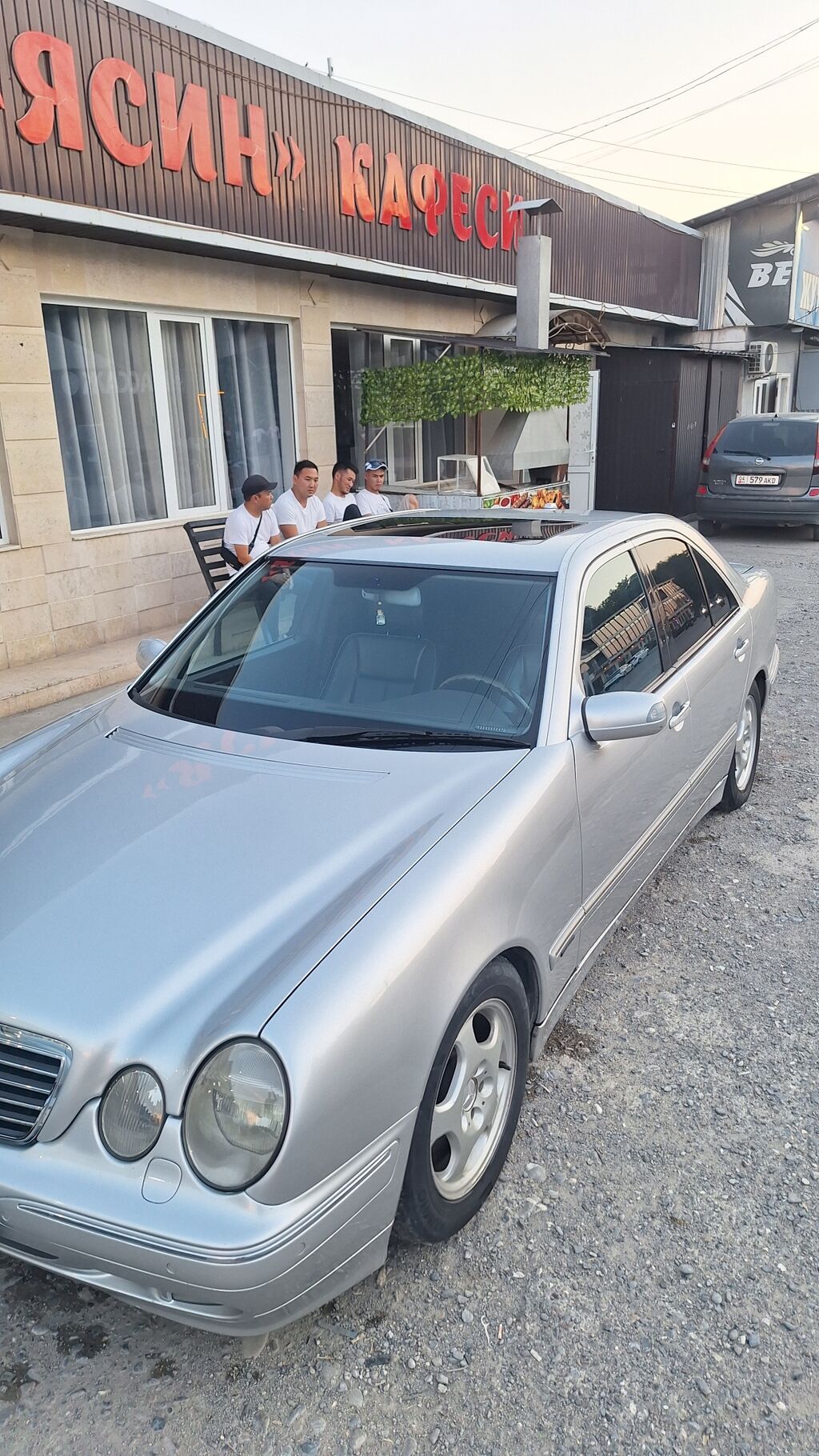 Mercedes-Benz E-Class: 2001 г., 3.2 л, Автомат, Бензин, Седан: фото 2