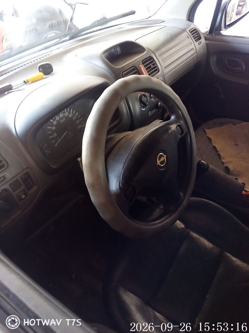 Opel Agila: 2003 г., 0.1 л, Механика, Бензин, Хэтчбэк: фото 3