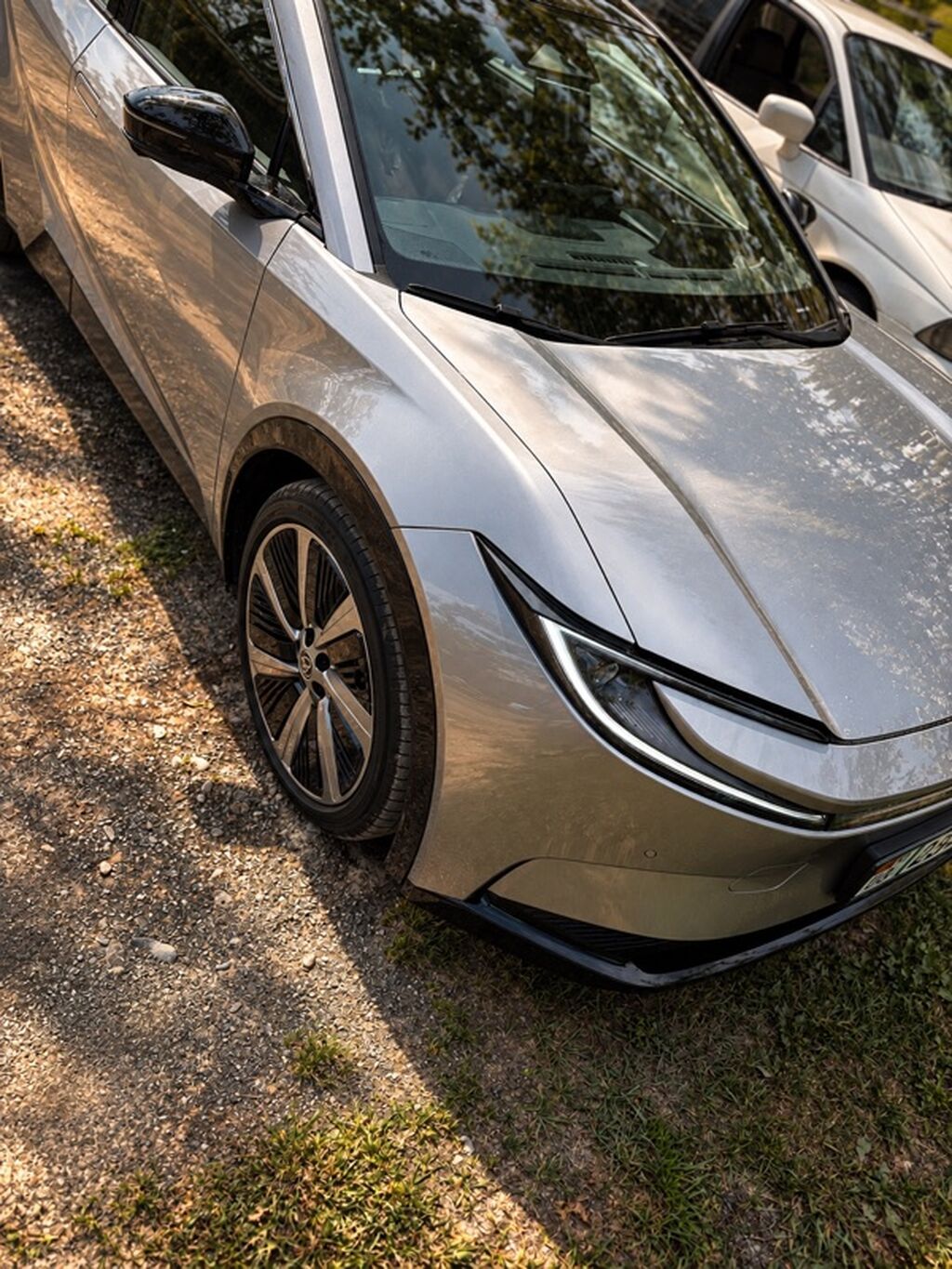Toyota bZ5: 2026 г., Вариатор, Электромобиль, Лифтбек: фото 4