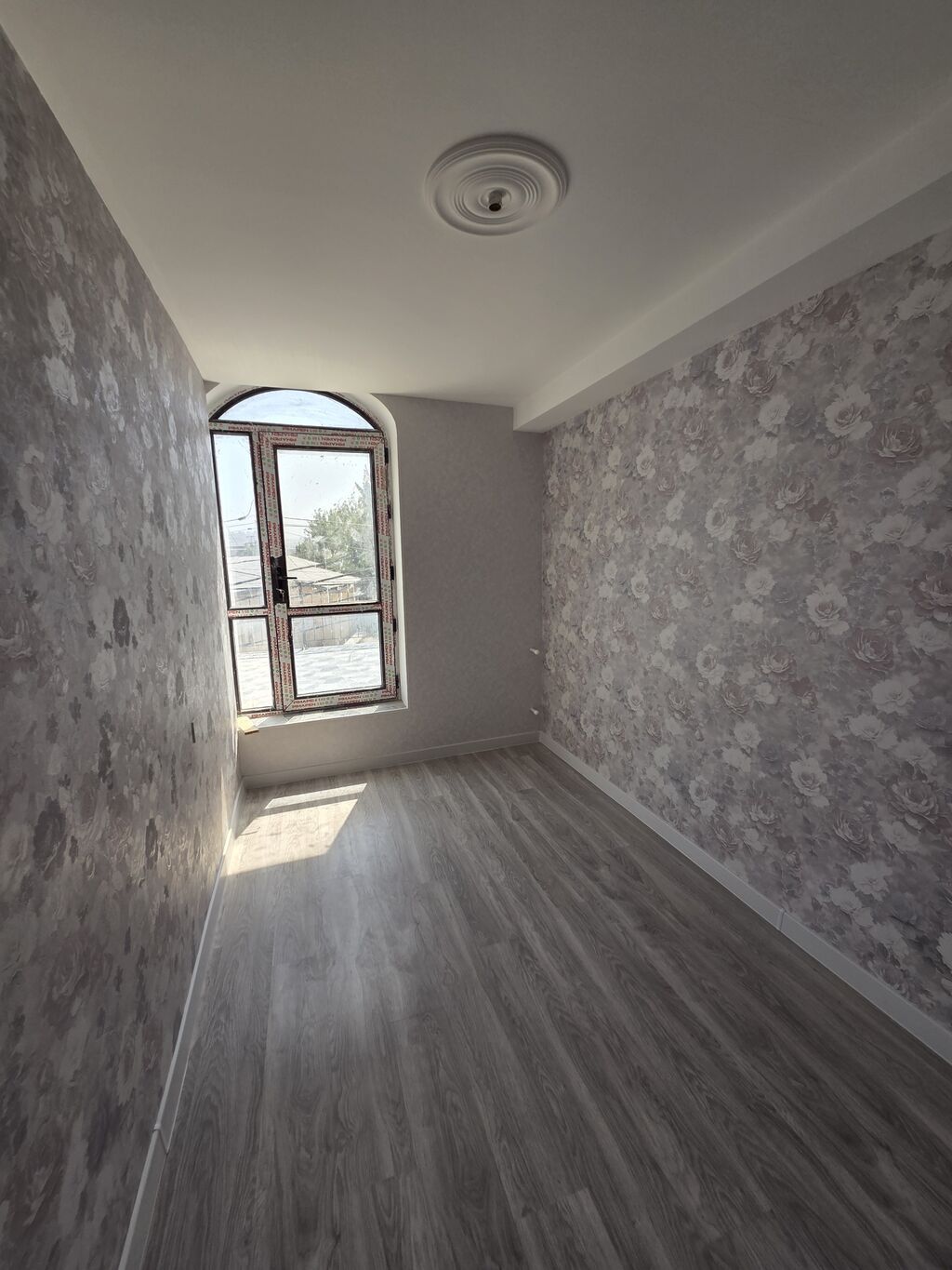 3 otaqlı, 85 kv. m, Yeni təmirli