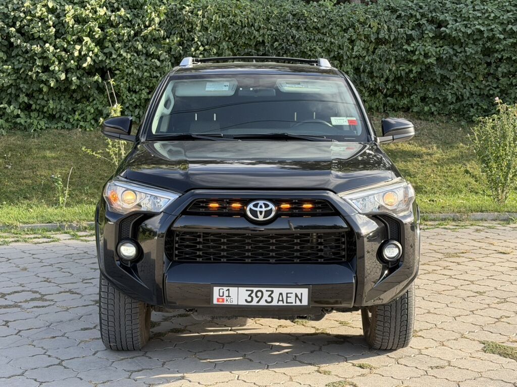 Toyota 4Runner: 2018 г., 4 л, Автомат, Бензин, Внедорожник: фото 4
