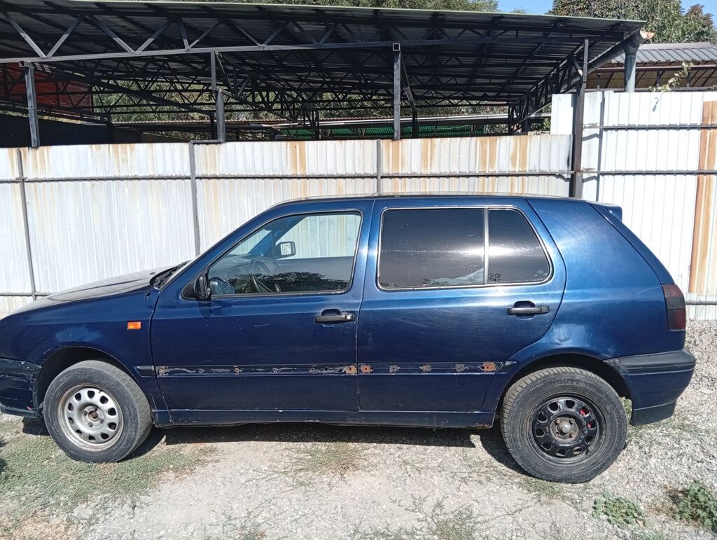 Volkswagen Golf: 1992 г., 1.8 л, Механика, Бензин, Хэтчбэк: фото 6