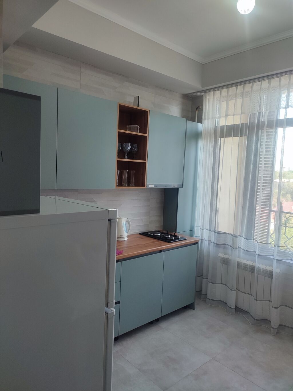 В центре Бишкека в элитном доме однокомнатная квартира со всеми: фото 2
