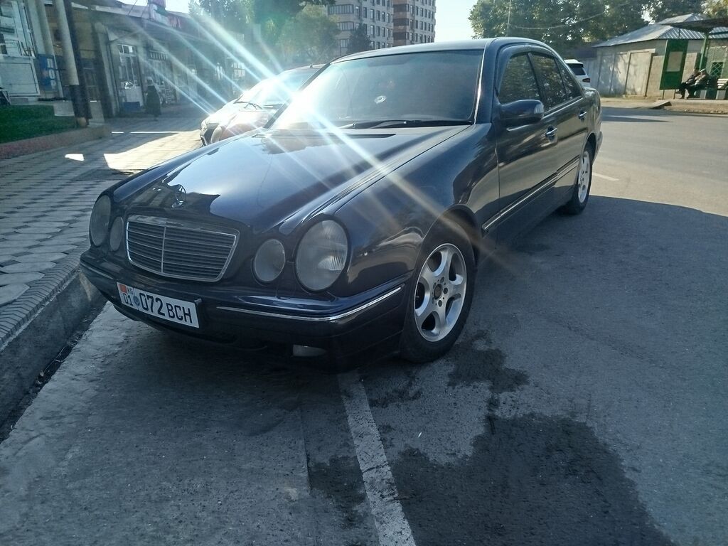 Mercedes-Benz E-Class: 2002 г., 5.5 л, Типтроник, Бензин, Седан: фото 8