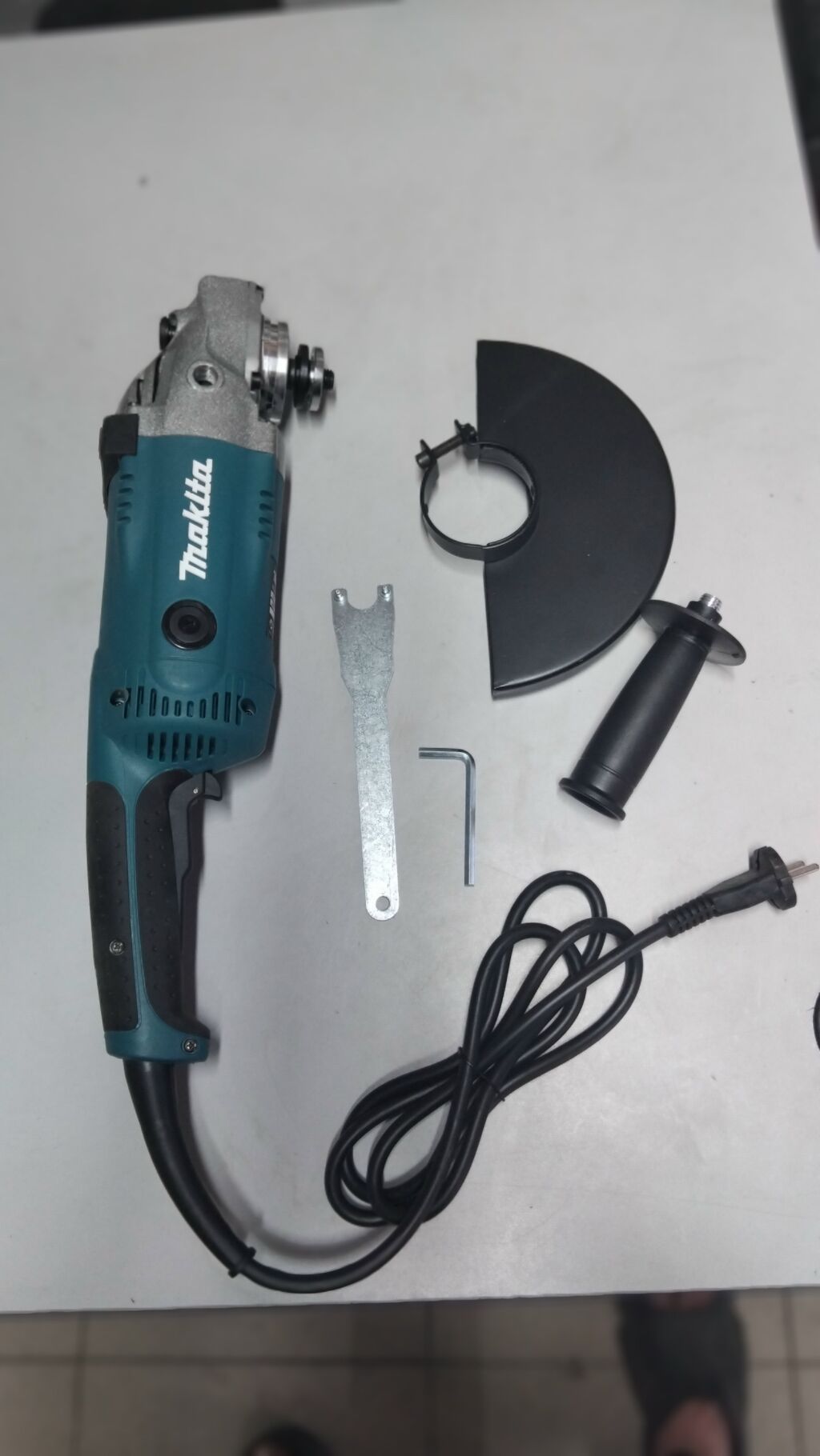 Новый, От электросети, Makita, 230 мм, 2200 Вт, 6600 об/мин — фото 3