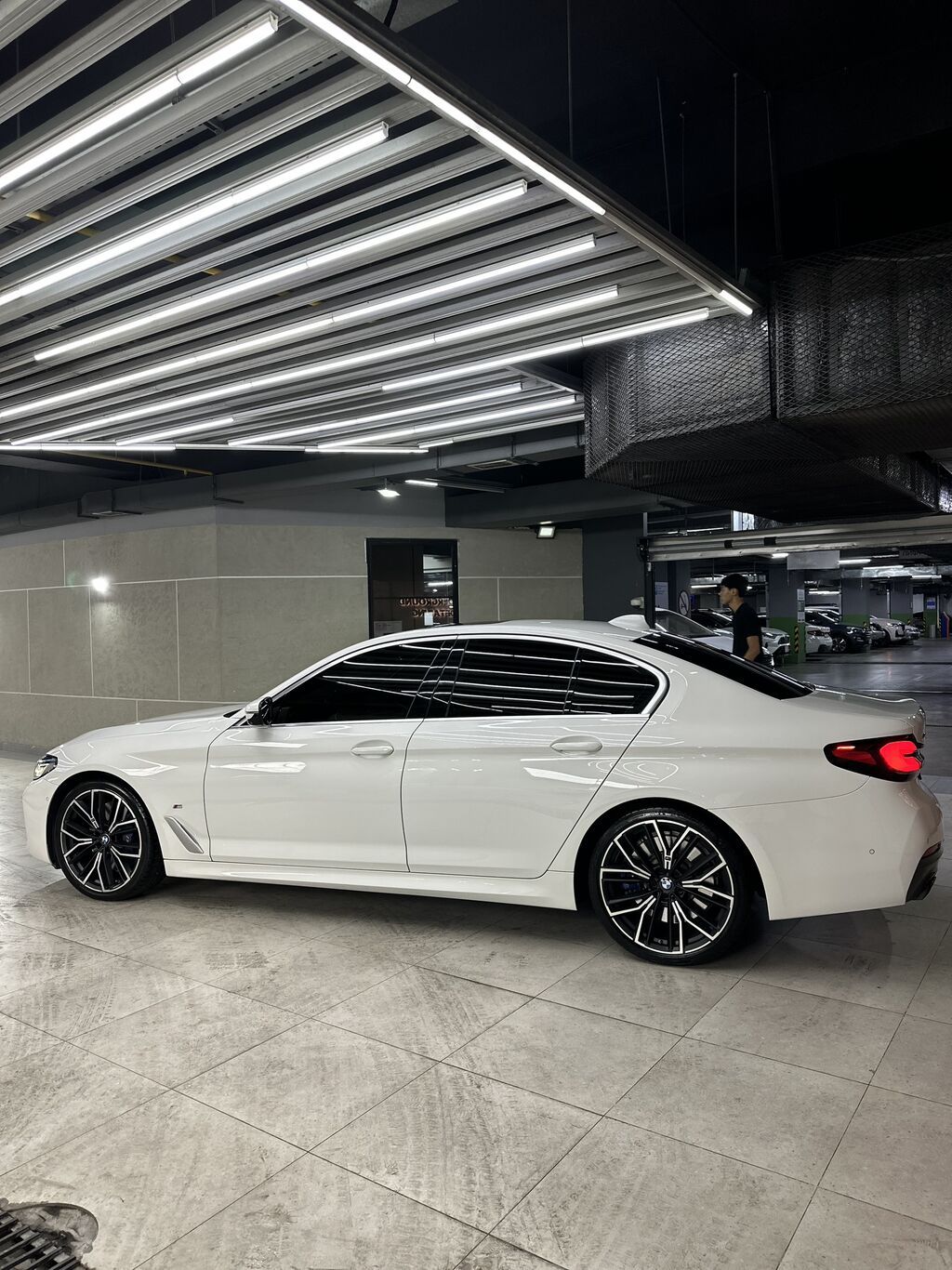 BMW 5 series: 2020 г., 3 л, Автомат, Бензин, Седан: фото 5