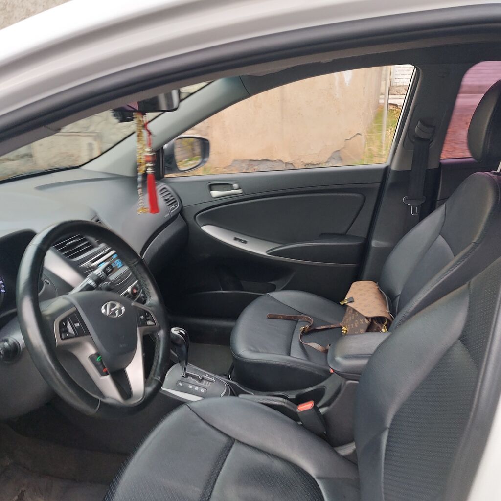 Hyundai Accent: 2019 г., 1.4 л, Автомат, Бензин, Седан: фото 5