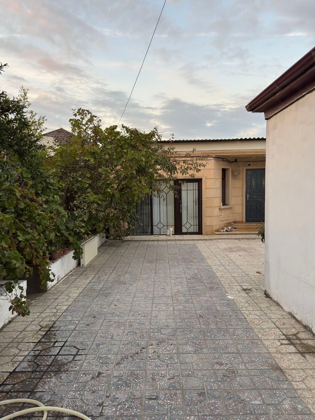 Binəqədi qəs. 3 otaqlı, 100 kv. m, Kredit yoxdur, Yeni təmirli