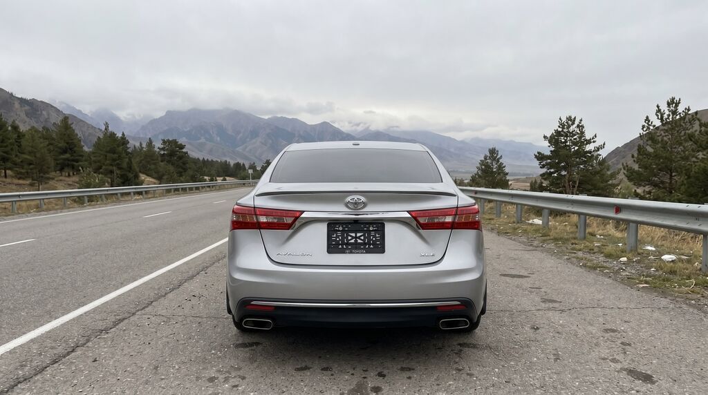 Toyota Avalon: 2017 г., 3.5 л, Автомат, Бензин, Седан — фото 2