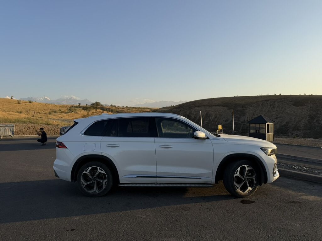 Geely Monjaro: 2022 г., 2 л, Автомат, Бензин, Кроссовер: фото 4