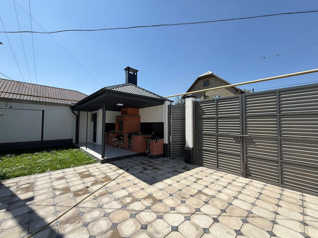4 комнаты, 100 м², 3 соток, Бишкек, Ак-Орго ж/м Риэлтор: фото 3