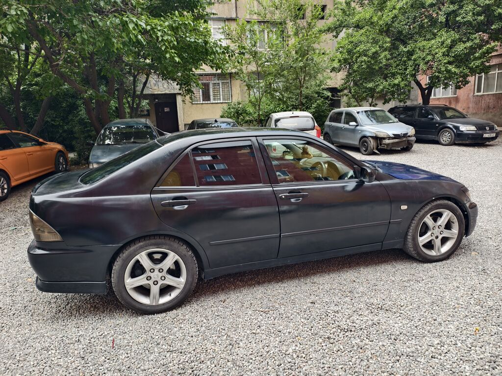 Lexus IS: 2003 г., 2 л, Автомат, Бензин, Седан: фото 6