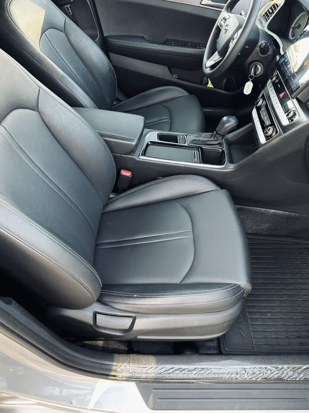 Hyundai Sonata: 2019 г., 2 л, Автомат, Газ, Седан: фото 4