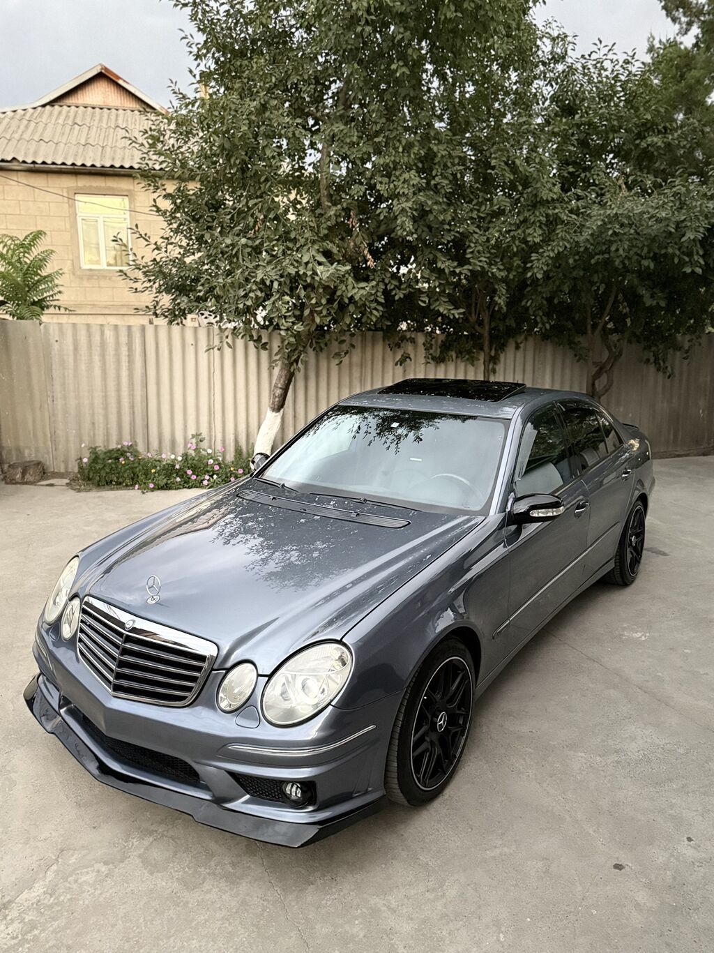 Mercedes-Benz E-Class: 2003 г., 5 л, Автомат, Бензин, Седан: фото 2