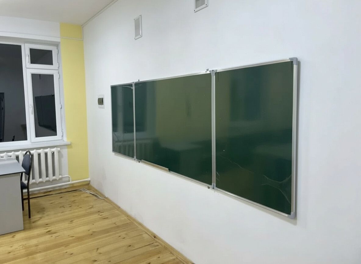 Классическая школьная меловая доска, настенная, трёхсекционная: фото 3
