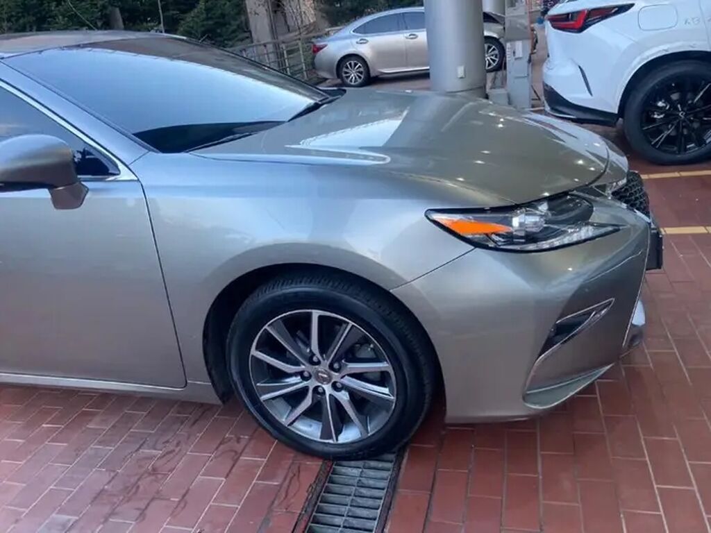 Lexus ES: 2017 г., 2.5 л, Вариатор, Гибрид, Седан: фото 4