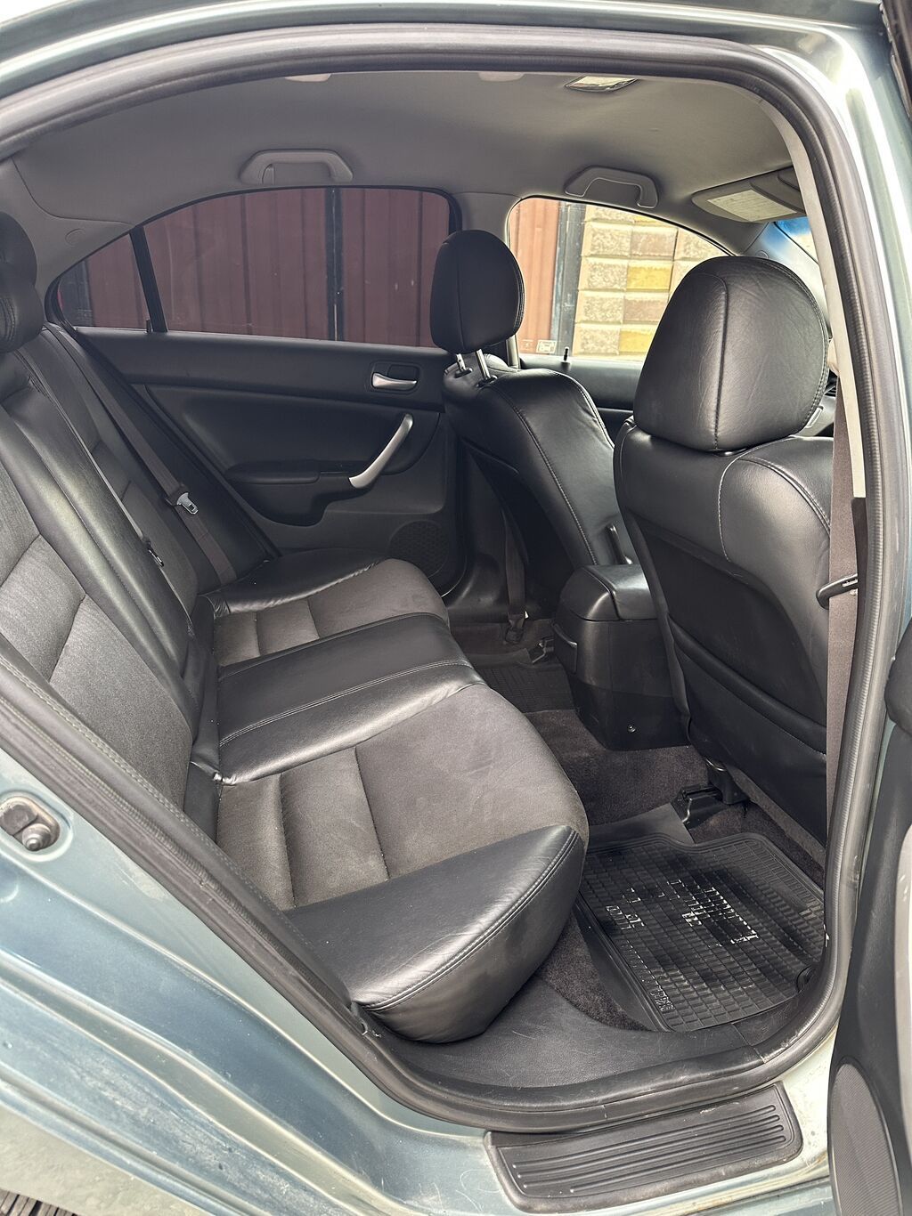 Honda Accord: 2004 г., 2 л, Автомат, Бензин, Седан: фото 6