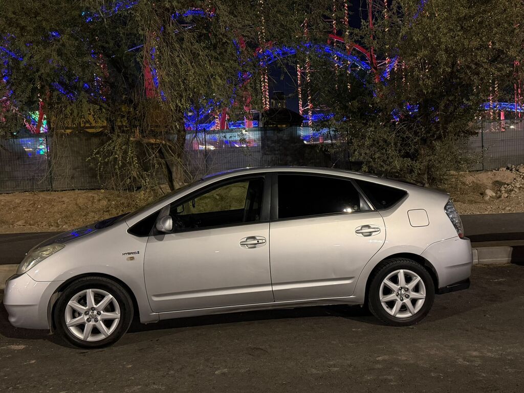 Toyota Prius: 2007 г., 1.5 л, Автомат, Гибрид, Хэтчбэк: фото 4