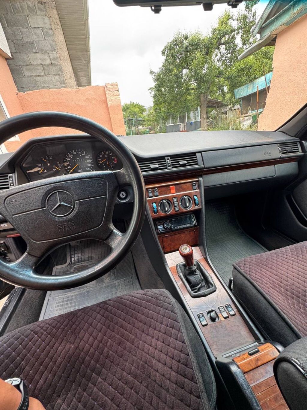 Mercedes-Benz E-Class: 1995 г., 2.2 л, Механика, Бензин, Седан: фото 7