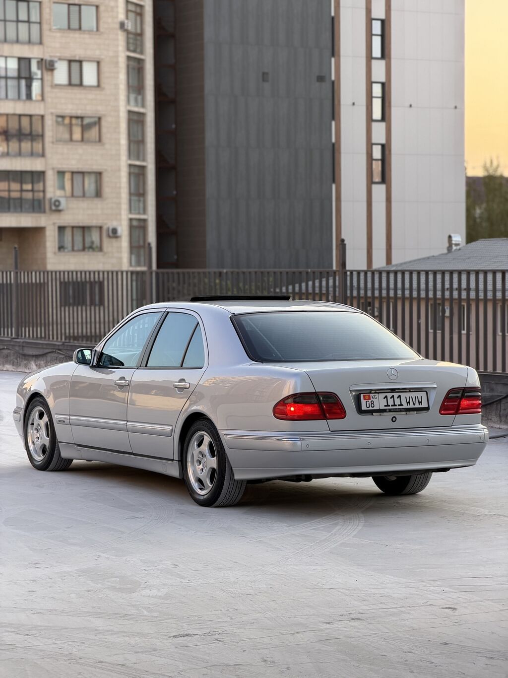 Mercedes-Benz E-Class: 2002 г., 3.2 л, Автомат, Бензин, Седан: фото 4