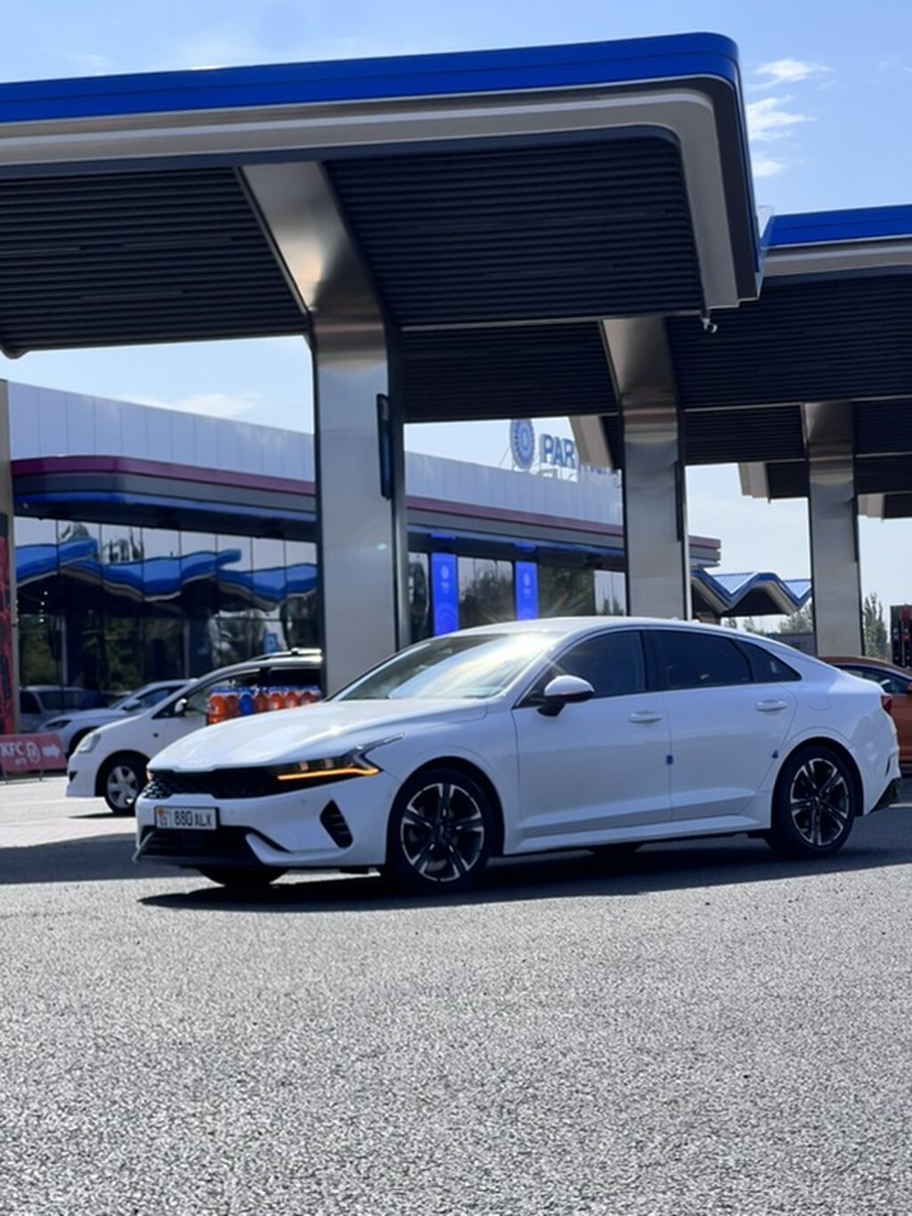 Kia K5: 2022 г., 2 л, Автомат, Гибрид, Седан: фото 3